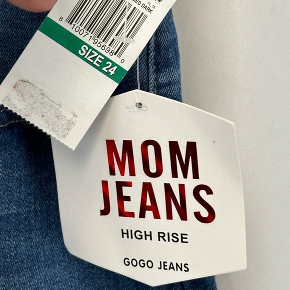 Gogo Jeans High Rise Relaxed Fit Frayed Hem Mom Jeans - Medium Wash - size 24 - Picture 6 of 11